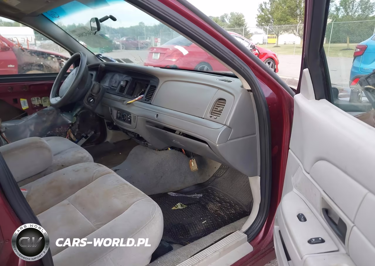 2005 Ford Crown Victoria Police VIN:2FAFP71W95X107872 - 5