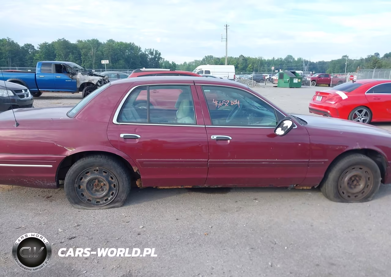 2005 Ford Crown Victoria Police VIN:2FAFP71W95X107872 - 6