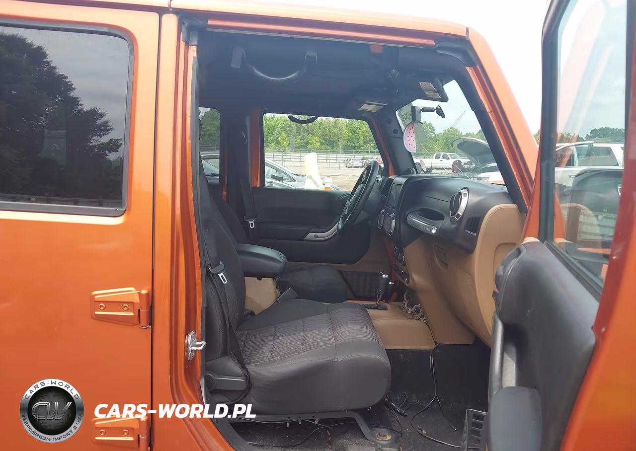 2011 Jeep Wrangler Unlimited Sahara VIN:1J4BA5H12BL528537 - 5