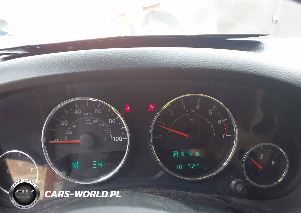 2011 Jeep Wrangler Unlimited Sahara VIN:1J4BA5H12BL528537 - 7