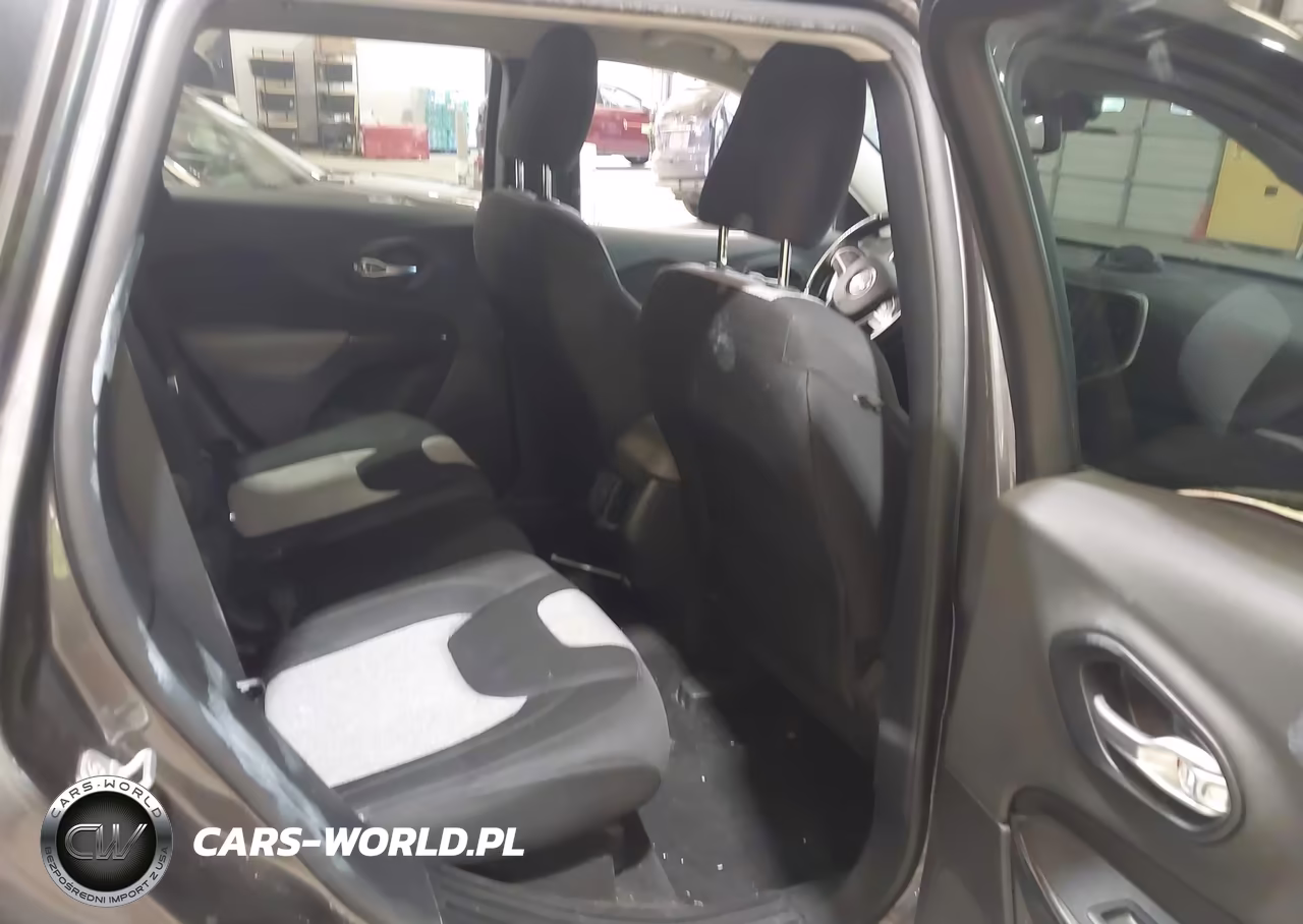 2014 Jeep Cherokee Latitude VIN:1C4PJMCB5EW141294 - 8