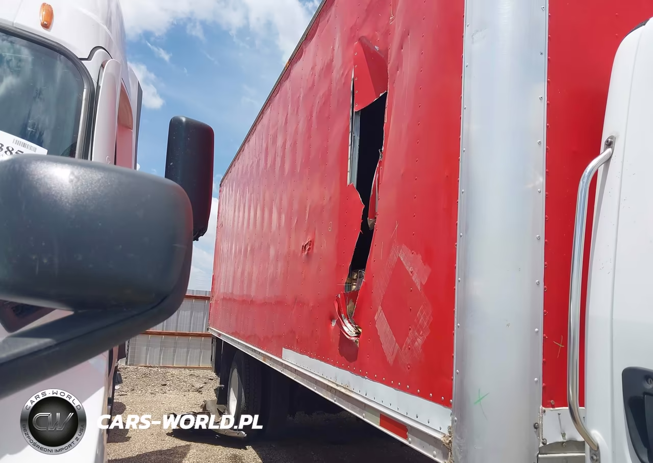 2005 Freightliner M2 106 Medium Duty VIN:1FVACWDC25DV05965 - 13