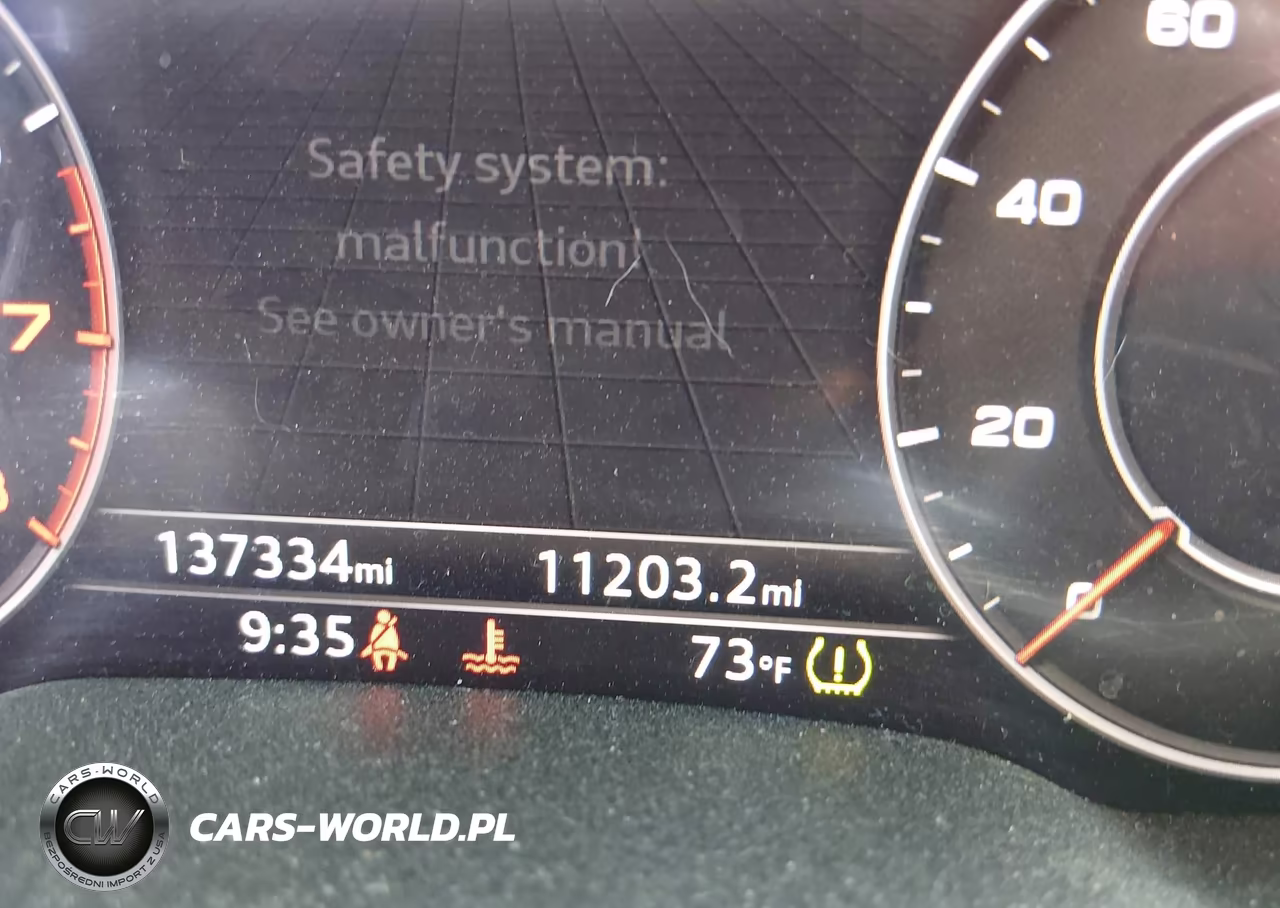 2017 Audi Q7 3.0T Premium VIN:WA1LAAF74HD033165 - 14