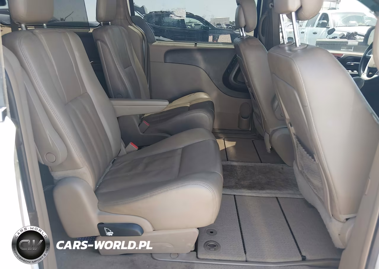 2013 Chrysler Town & Country Touring-L VIN:2C4RC1CGXDR816092 - 8