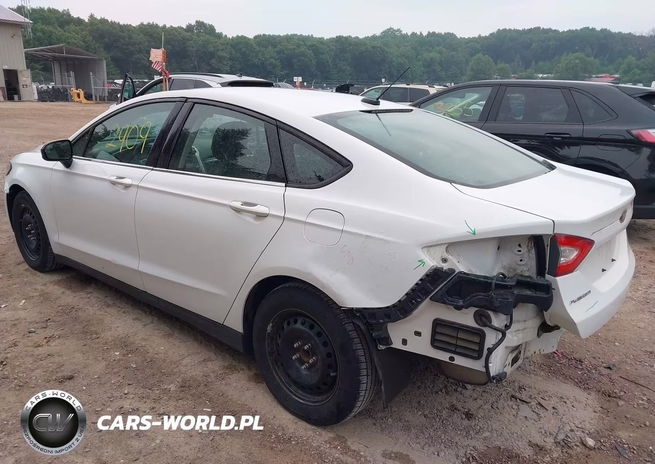 2013 Ford Fusion S VIN:3FA6P0G7XDR235932 - 3