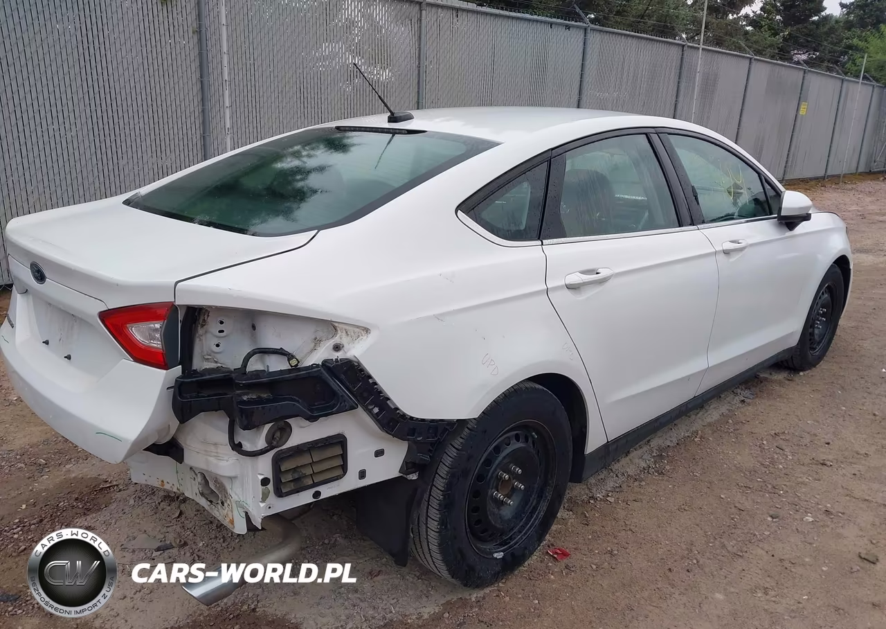 2013 Ford Fusion S VIN:3FA6P0G7XDR235932 - 4