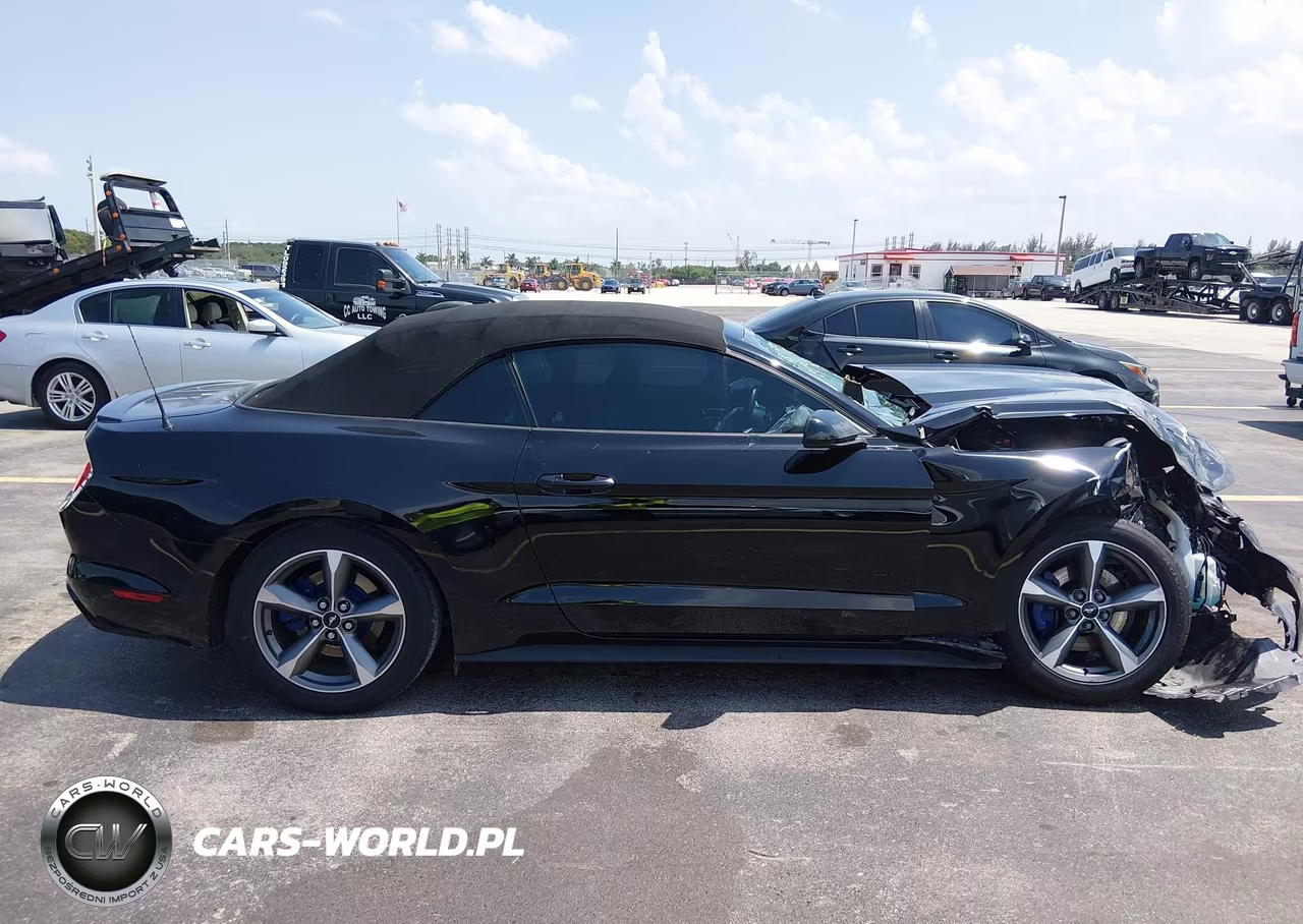 2017 Ford Mustang V6 VIN:1FATP8EM8H5264106 - 13