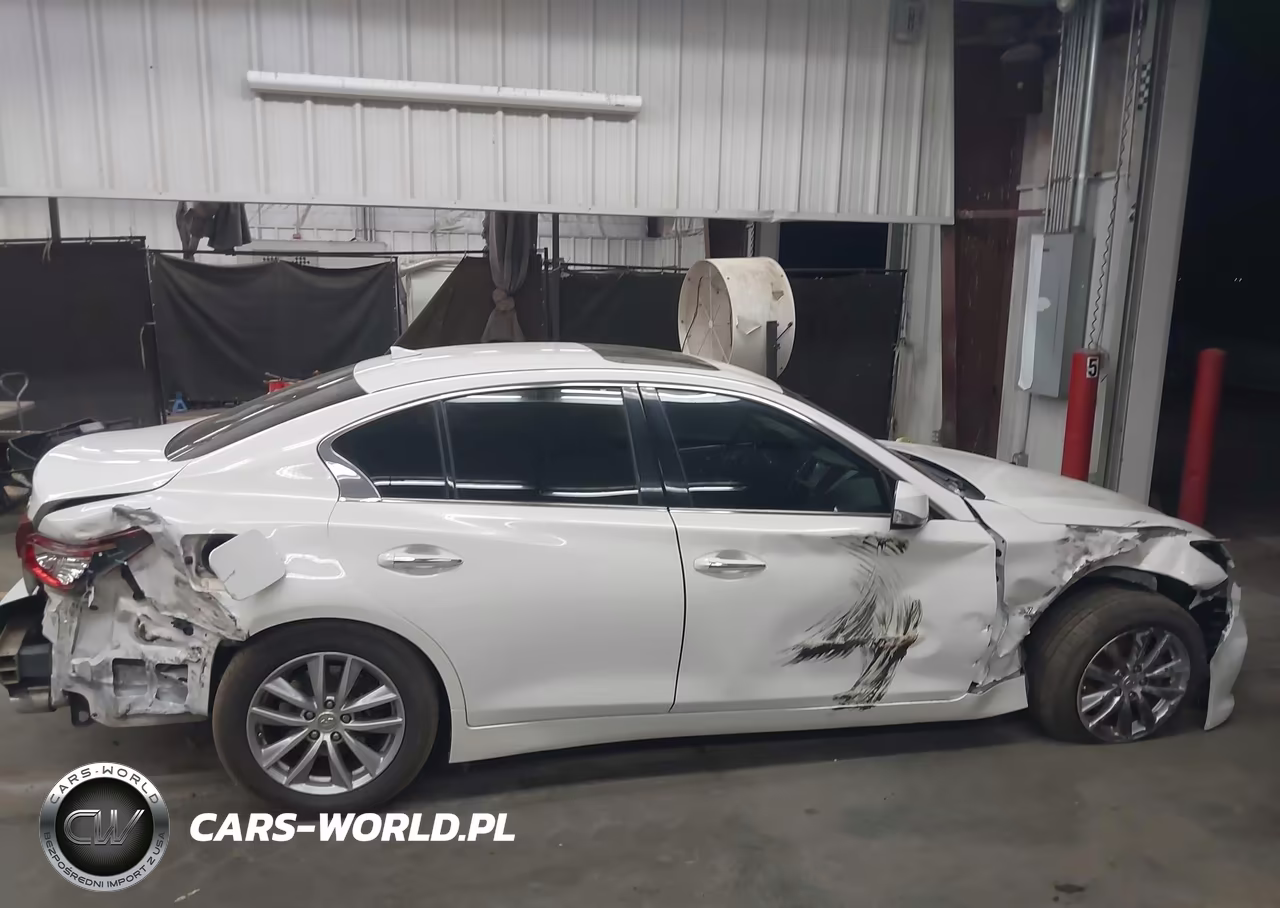 2015 Infiniti Q50 Premium VIN:JN1BV7AP7FM336697 - 13