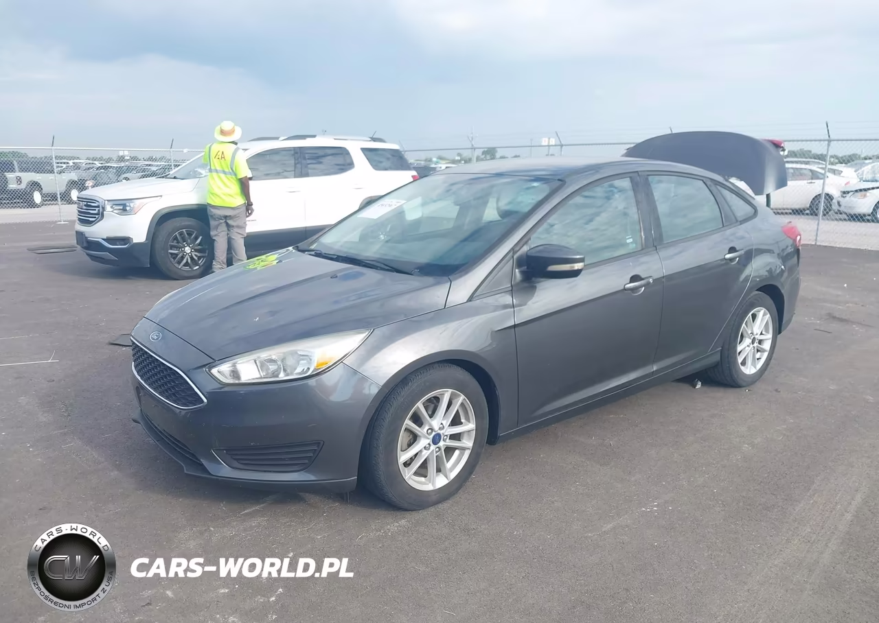 2017 Ford Focus Se VIN:1FADP3F24HL221785 - 2