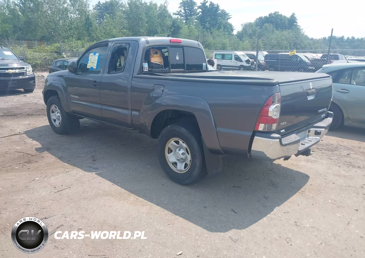 2015 Toyota Tacoma Base V6 VIN:5TFUU4EN2FX120495 - 3