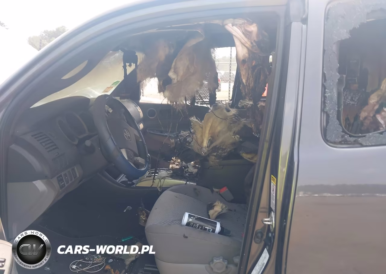 2015 Toyota Tacoma Base V6 VIN:5TFUU4EN2FX120495 - 6