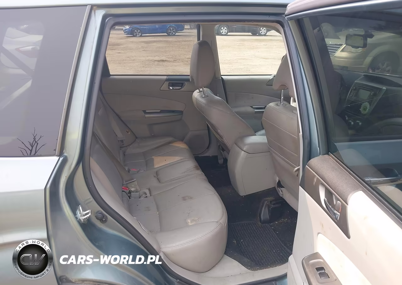 2011 Subaru Forester 2.5X Limited VIN:JF2SHAECXBH745838 - 8