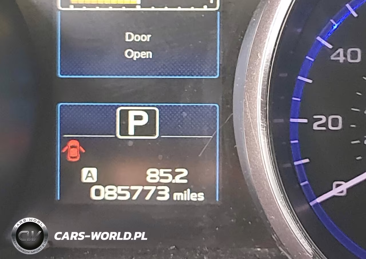 2018 Subaru Outback 2.5I Premium VIN:4S4BSACC4J3320948 - 16