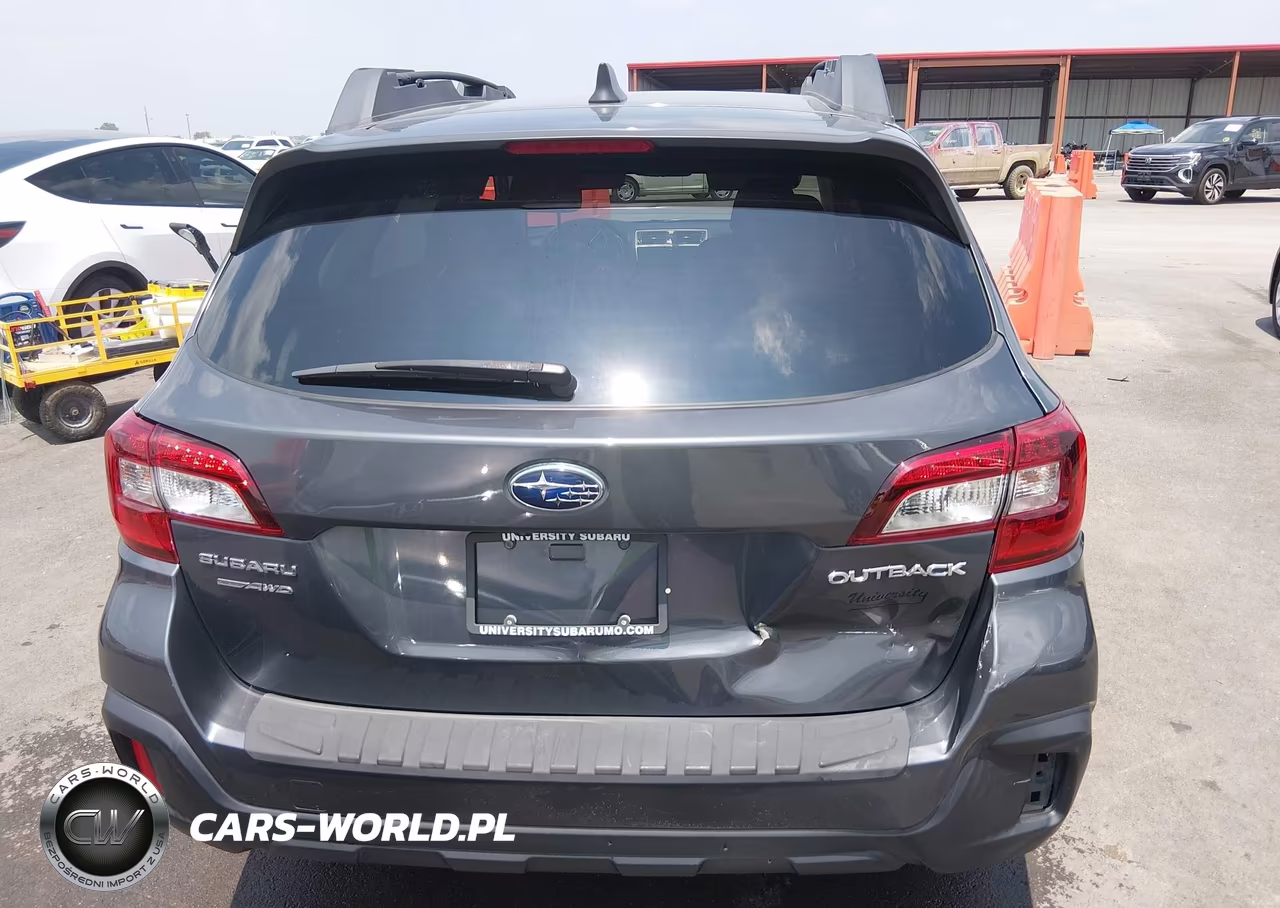 2018 Subaru Outback 2.5I Premium VIN:4S4BSACC4J3320948 - 17