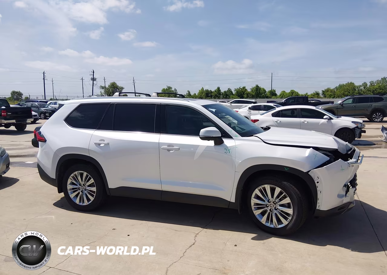 2024 Toyota Grand Highlander Platinum VIN:5TDAAAB59RS053953 - 13