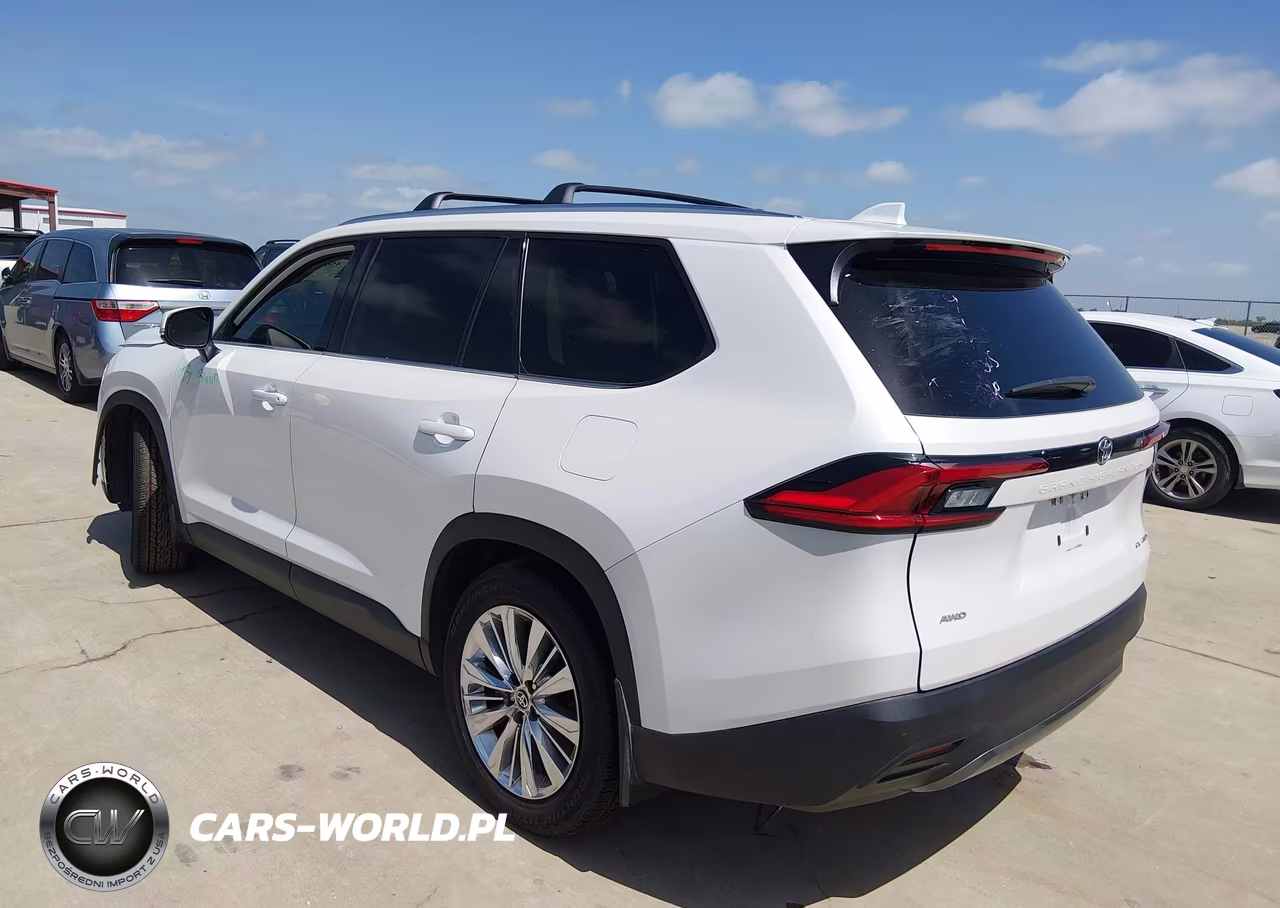 2024 Toyota Grand Highlander Platinum VIN:5TDAAAB59RS053953 - 3