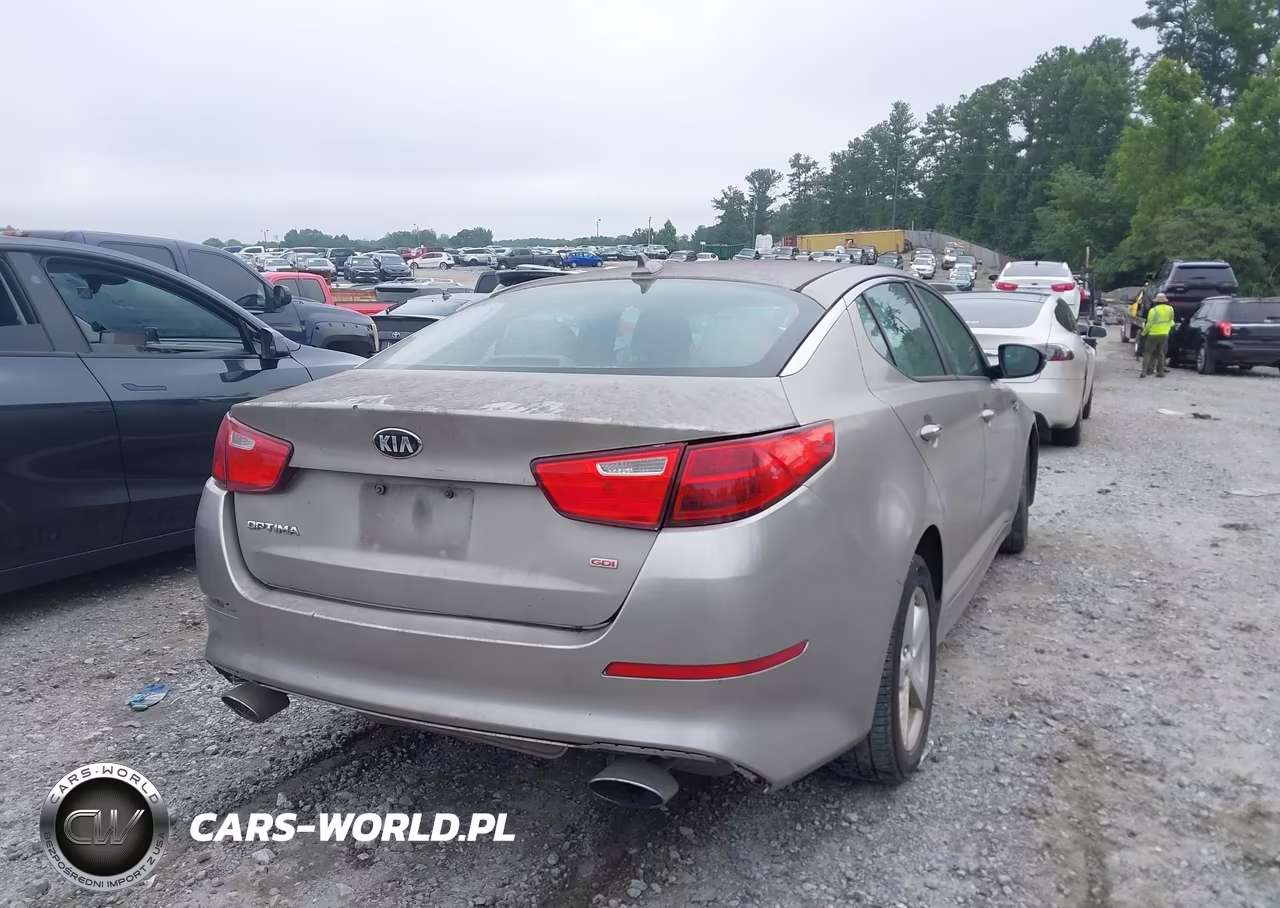 2015 Kia Optima Lx VIN:5XXGM4A75FG449462 - 4