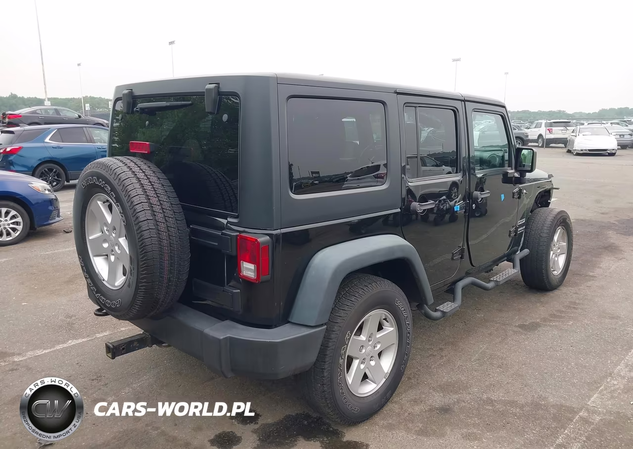 2016 Jeep Wrangler Unlimited Sport VIN:1C4BJWDGXGL144339 - 4
