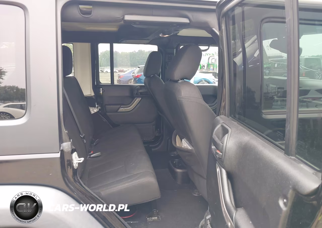 2016 Jeep Wrangler Unlimited Sport VIN:1C4BJWDGXGL144339 - 8