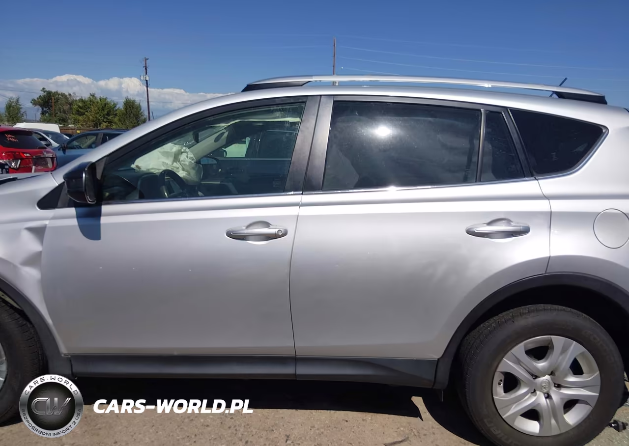 2015 Toyota Rav4 Le VIN:JTMZFREV6FJ040990 - 14