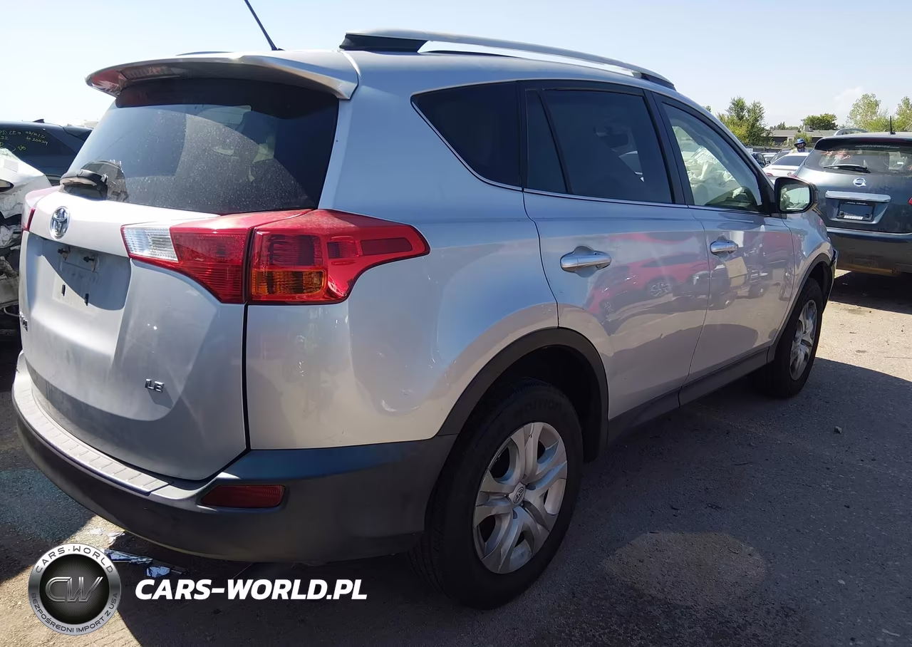 2015 Toyota Rav4 Le VIN:JTMZFREV6FJ040990 - 4