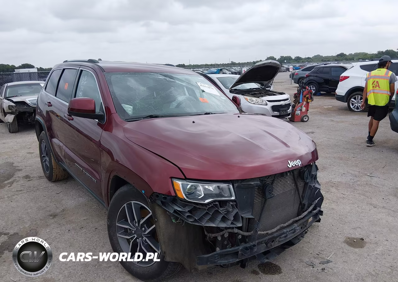 2019 Jeep Grand Cherokee Laredo E 4X2