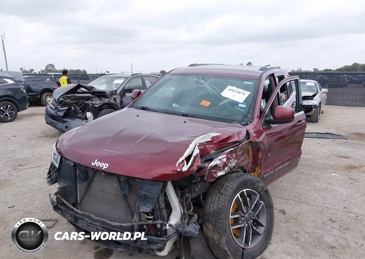 2019 Jeep Grand Cherokee Laredo E 4X2 VIN:1C4RJEAG6KC556540 - 2