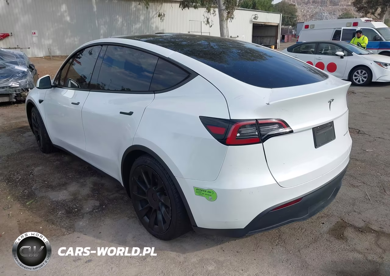 2023 Tesla Model Y Awd-Long Range Dual Motor All-Wheel Drive VIN:7SAYGDEEXPA116702 - 3