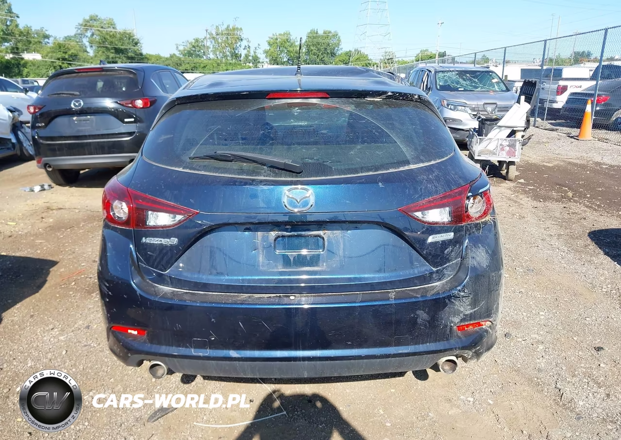 2018 Mazda Mazda3 Touring VIN:3MZBN1L39JM198885 - 12