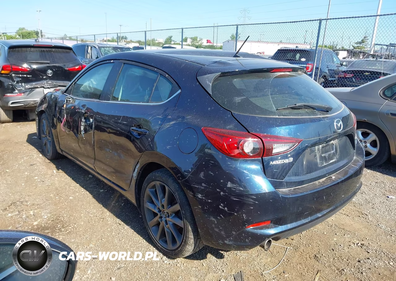 2018 Mazda Mazda3 Touring VIN:3MZBN1L39JM198885 - 3