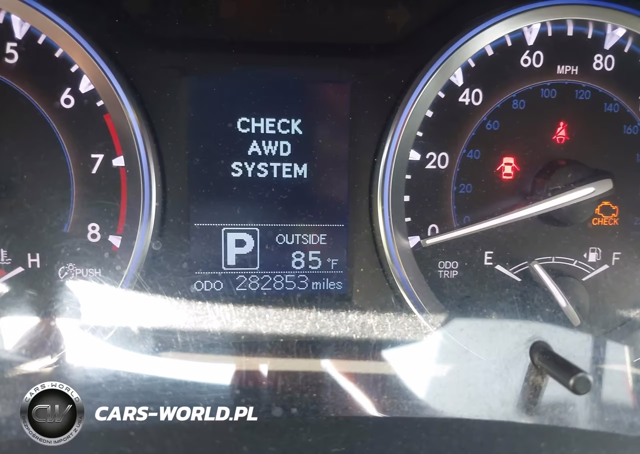 2015 Toyota Highlander Le V6 VIN:5TDBKRFH2FS152646 - 15