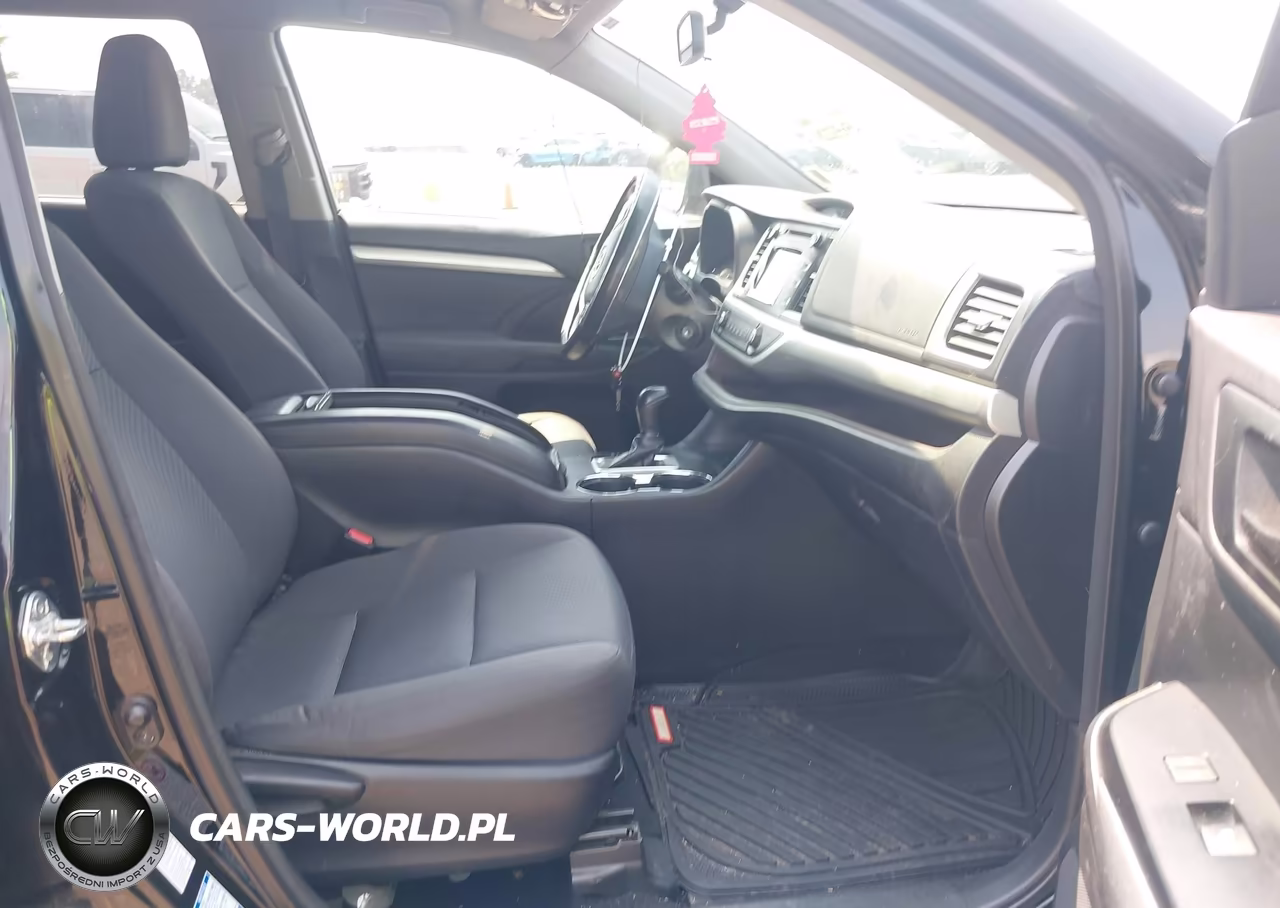 2015 Toyota Highlander Le V6 VIN:5TDBKRFH2FS152646 - 5