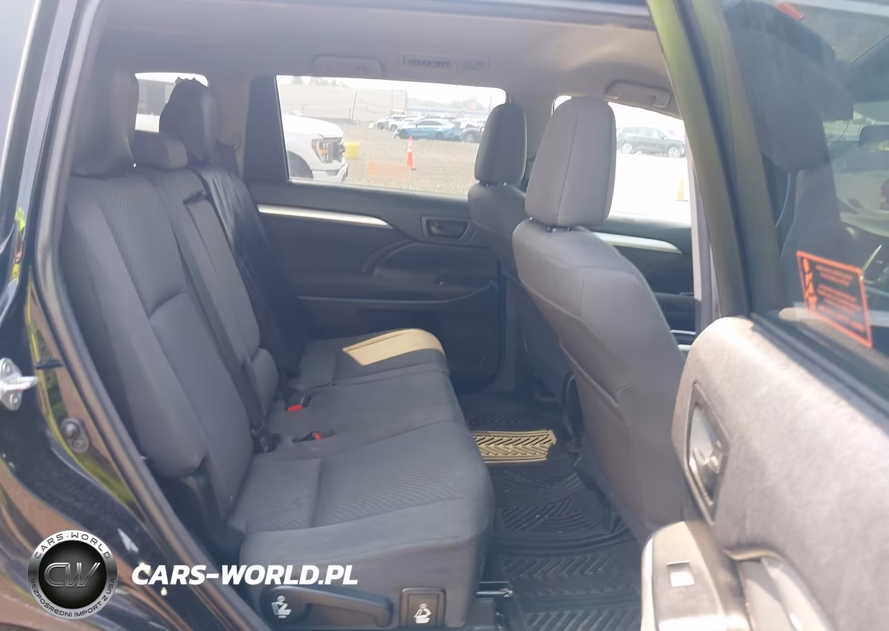 2015 Toyota Highlander Le V6 VIN:5TDBKRFH2FS152646 - 8