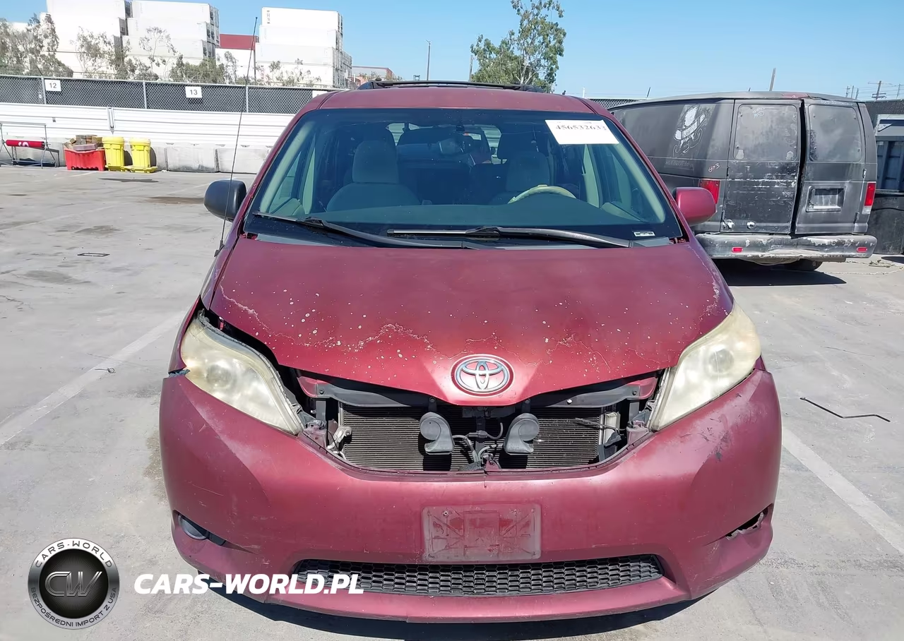 2011 Toyota Sienna Le V6 VIN:5TDKK3DC0BS011024 - 12