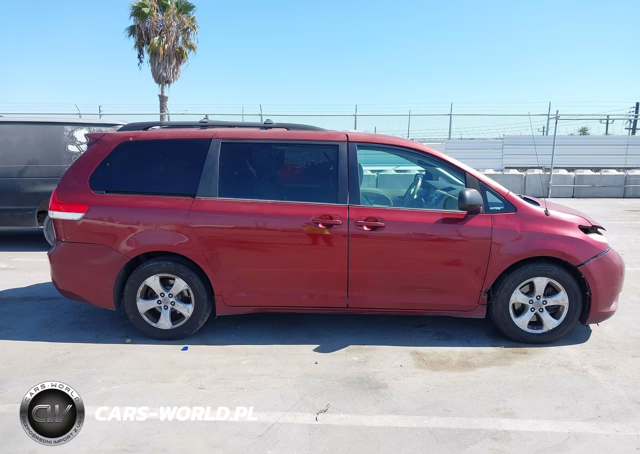 2011 Toyota Sienna Le V6 VIN:5TDKK3DC0BS011024 - 13