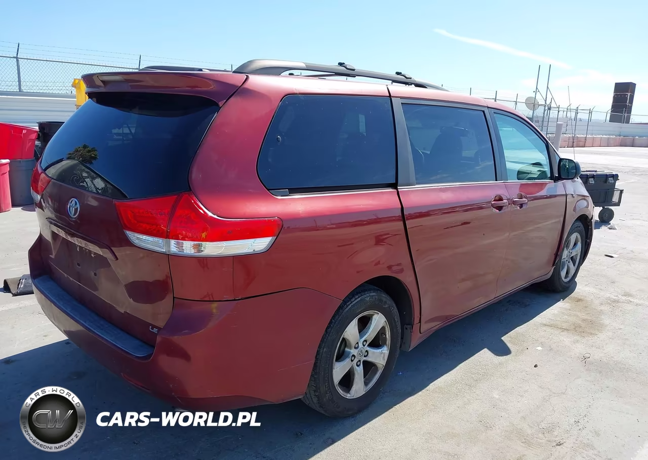 2011 Toyota Sienna Le V6 VIN:5TDKK3DC0BS011024 - 4