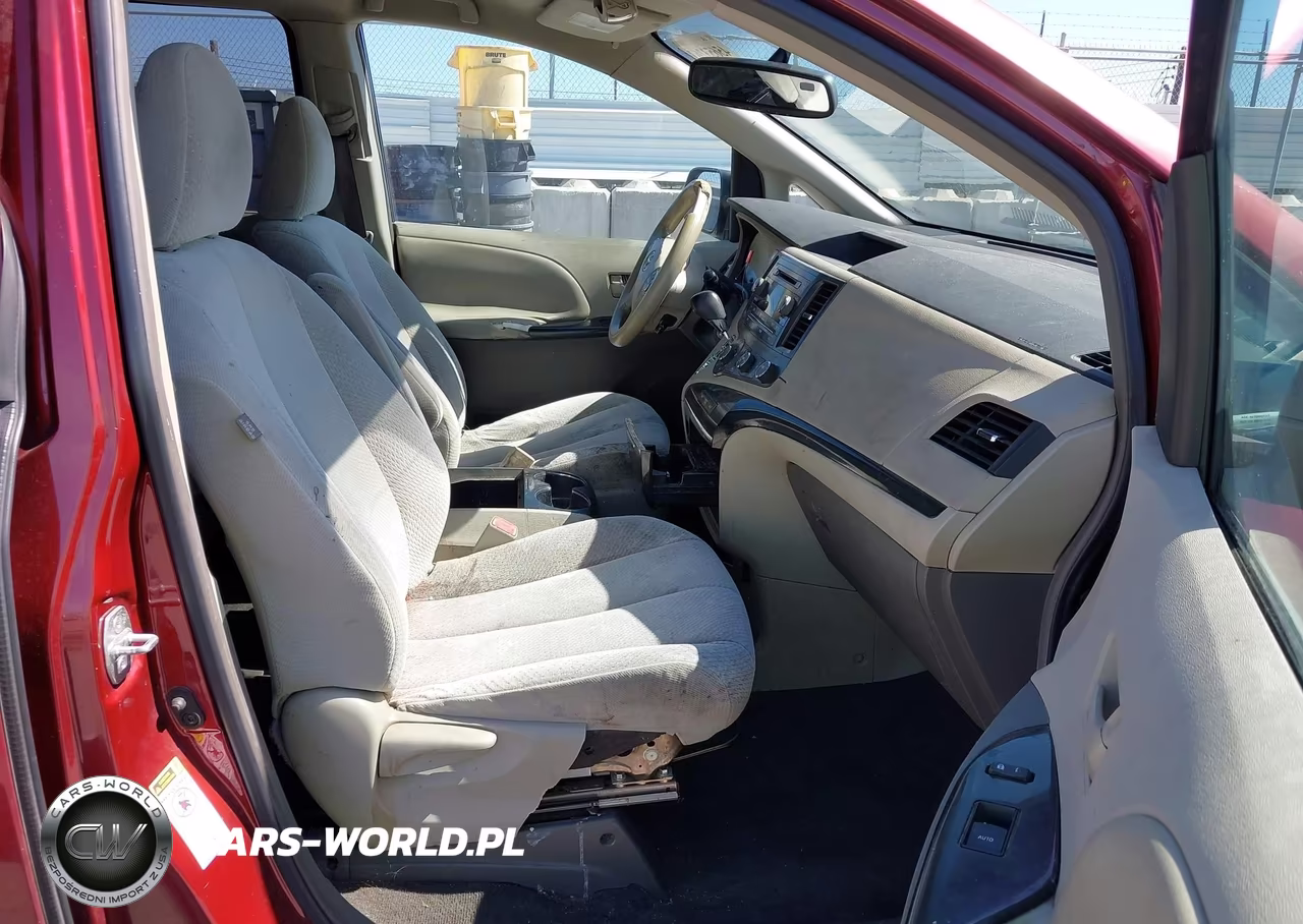 2011 Toyota Sienna Le V6 VIN:5TDKK3DC0BS011024 - 5