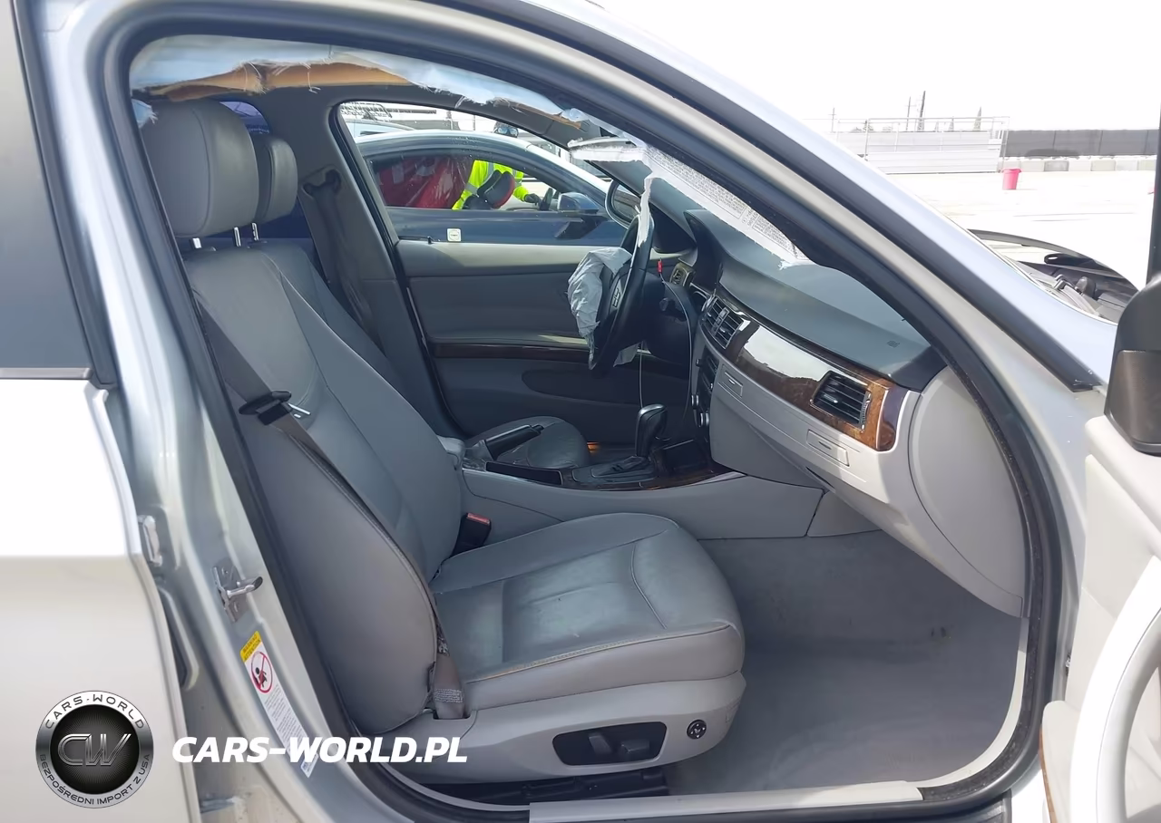 2009 BMW 328I VIN:WBAPH775X9NM47742 - 5