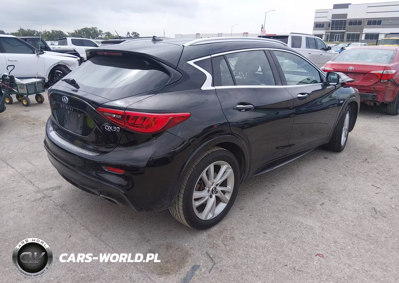 2018 Infiniti Qx30 Premium VIN:SJKCH5CP1JA053861 - 4
