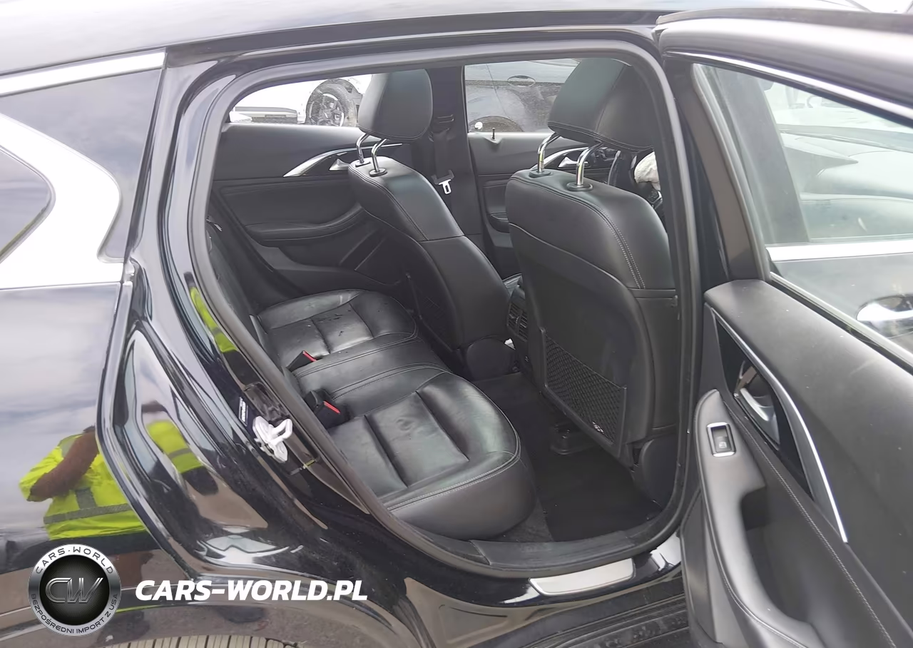 2018 Infiniti Qx30 Premium VIN:SJKCH5CP1JA053861 - 8