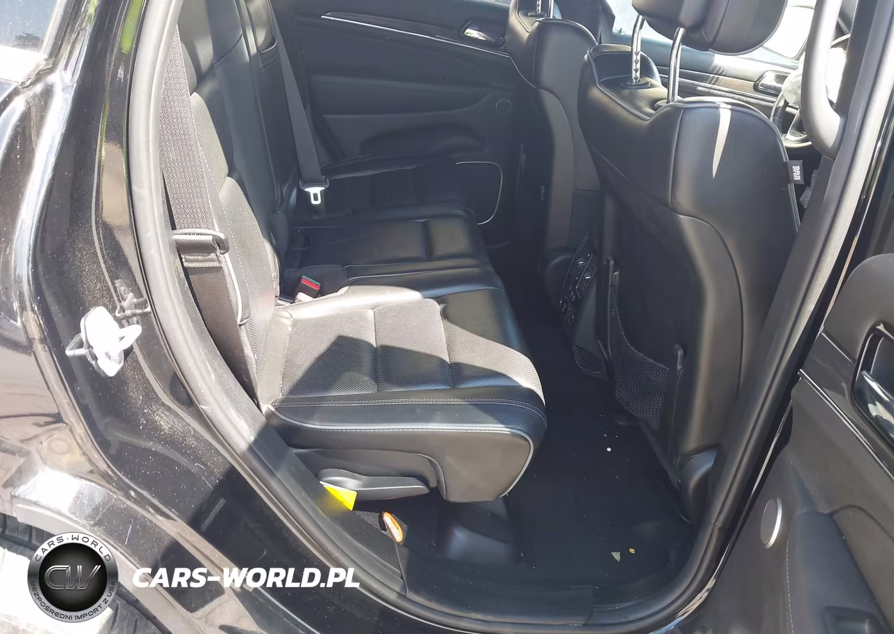 2019 Jeep Grand Cherokee Overland 4X4 VIN:1C4RJFCT8KC641248 - 8