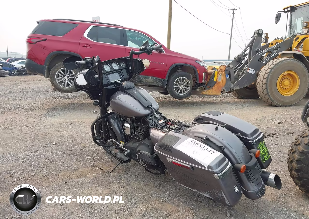 2014 Harley-Davidson Flhxs Street Glide Special VIN:1HD1KRM13EB703088 - 3