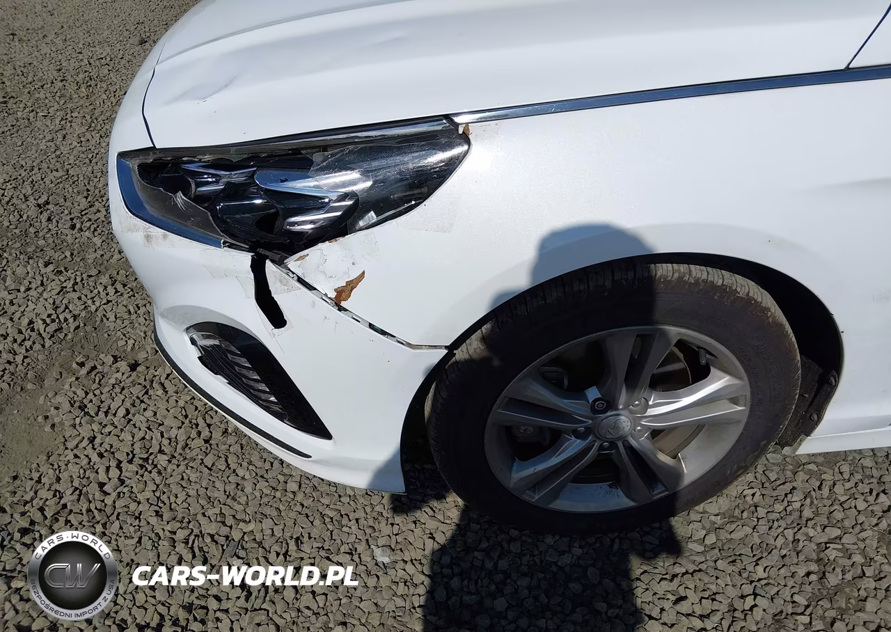2018 Hyundai Sonata Limited VIN:5NPE34AFXJH705934 - 17