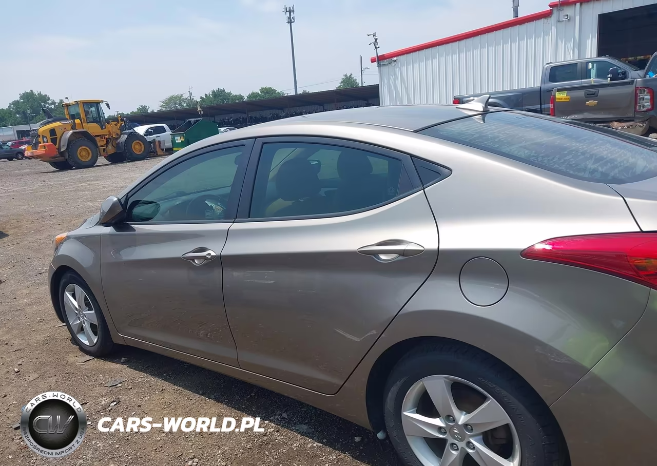 2013 Hyundai Elantra Gls VIN:5NPDH4AE2DH389373 - 14