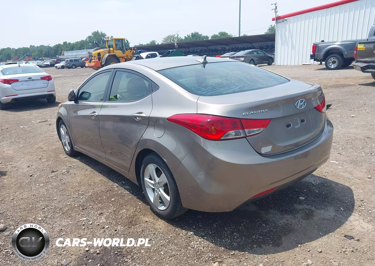 2013 Hyundai Elantra Gls VIN:5NPDH4AE2DH389373 - 3
