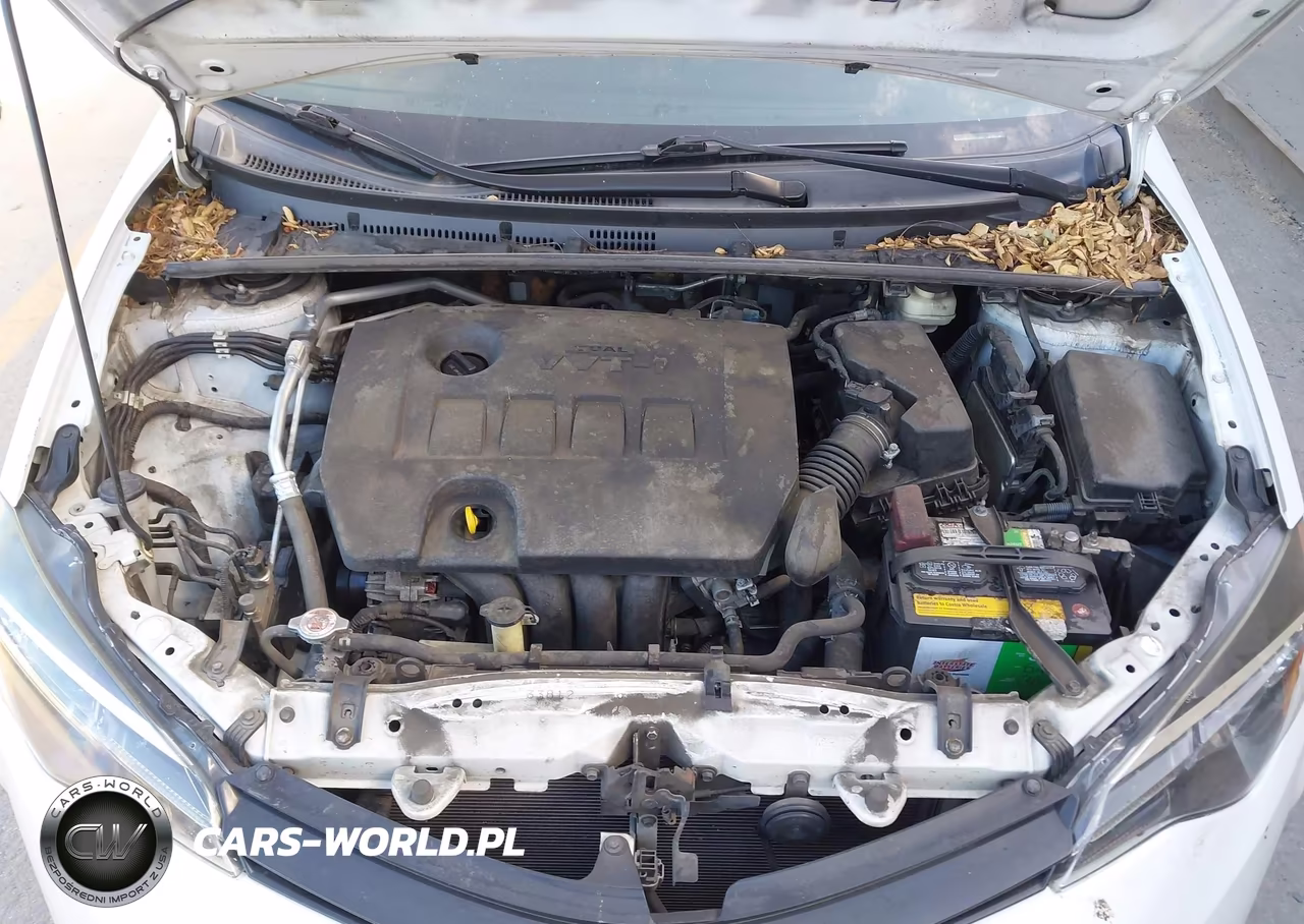 2018 Toyota Corolla Le VIN:5YFBURHE7JP759186 - 10