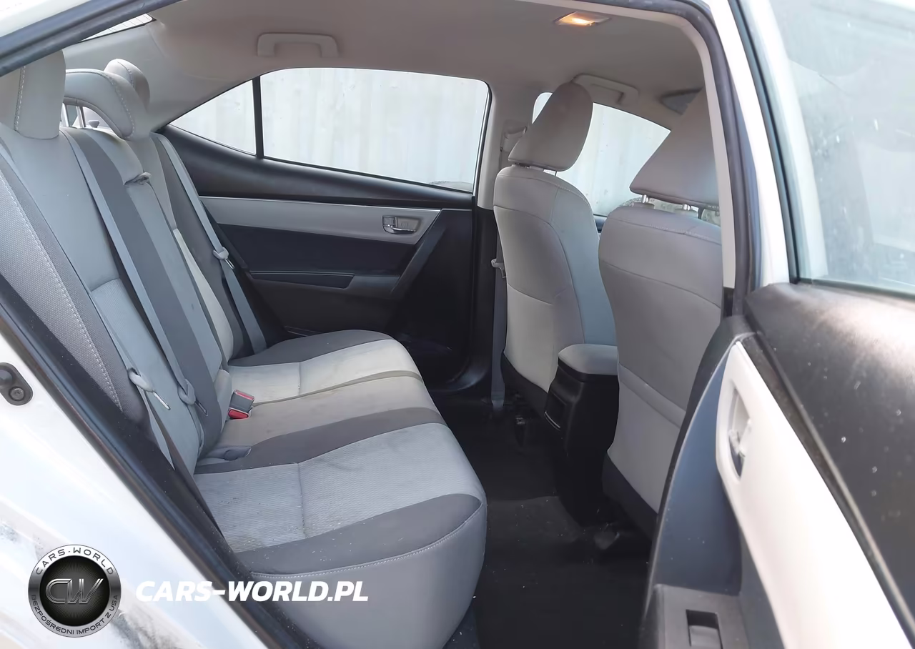 2018 Toyota Corolla Le VIN:5YFBURHE7JP759186 - 8