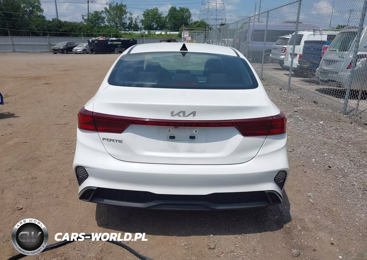 2023 Kia Forte Lxs VIN:3KPF24AD4PE611938 - 17