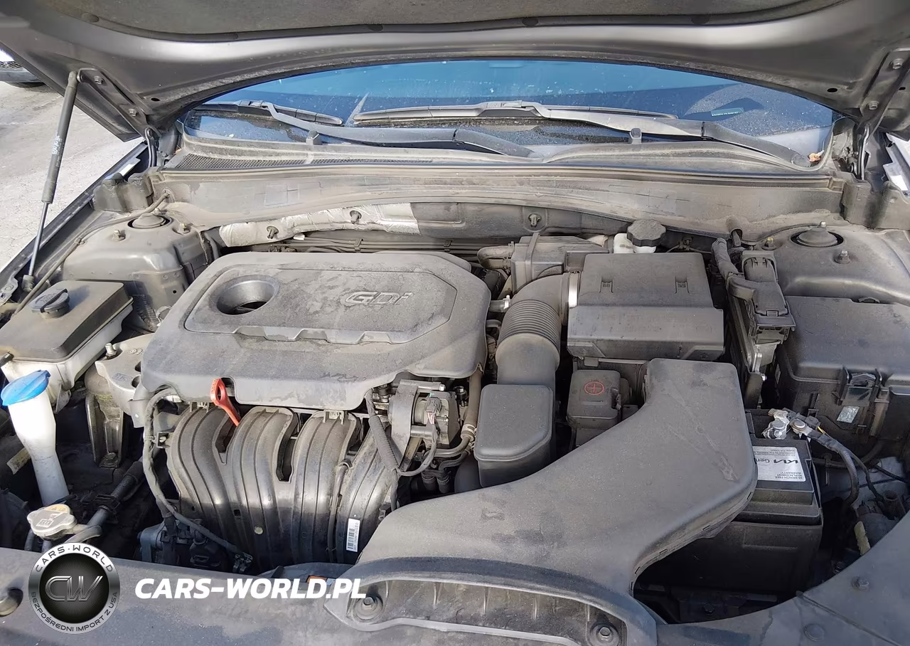 2020 Kia Optima S VIN:5XXGT4L32LG406187 - 10