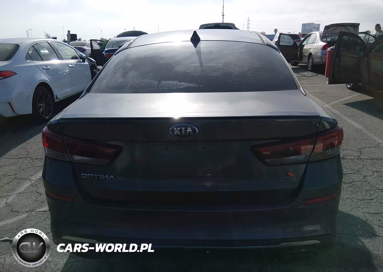 2020 Kia Optima S VIN:5XXGT4L32LG406187 - 16